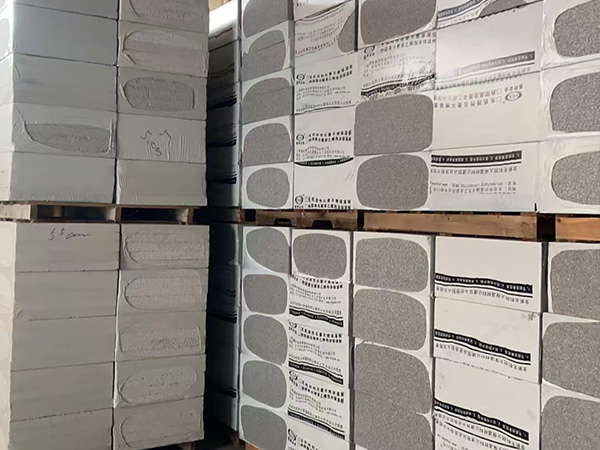 匀质板或挤氯乙烯泡沫板